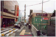 (LIJ)TokyoStreet.jpg (59185 bytes)